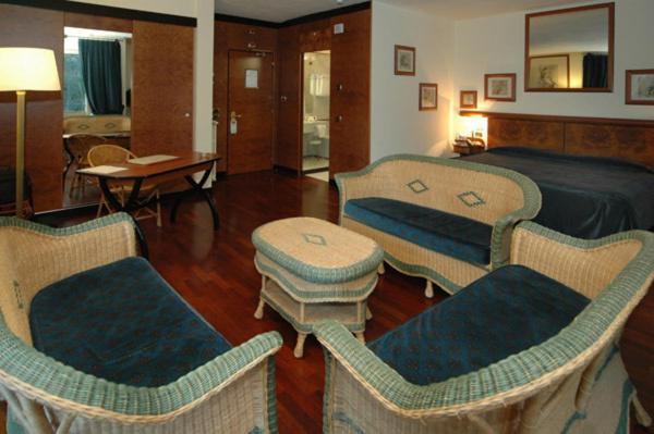 Grand Hotel Antiche Terme Di 피냐 객실 사진